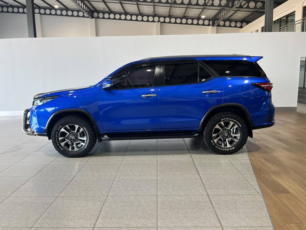 TOYOTA FORTUNER FORTUNER 2.4GD-6 4X4 A/T - 19