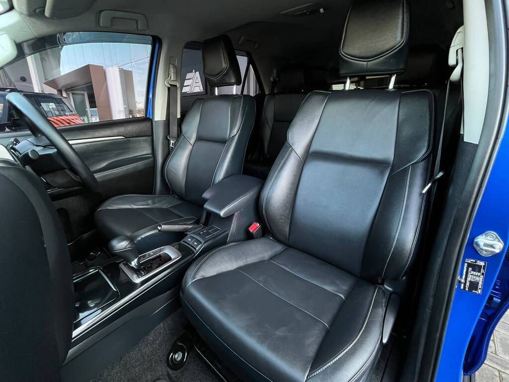 TOYOTA FORTUNER FORTUNER 2.4GD-6 4X4 A/T - 8