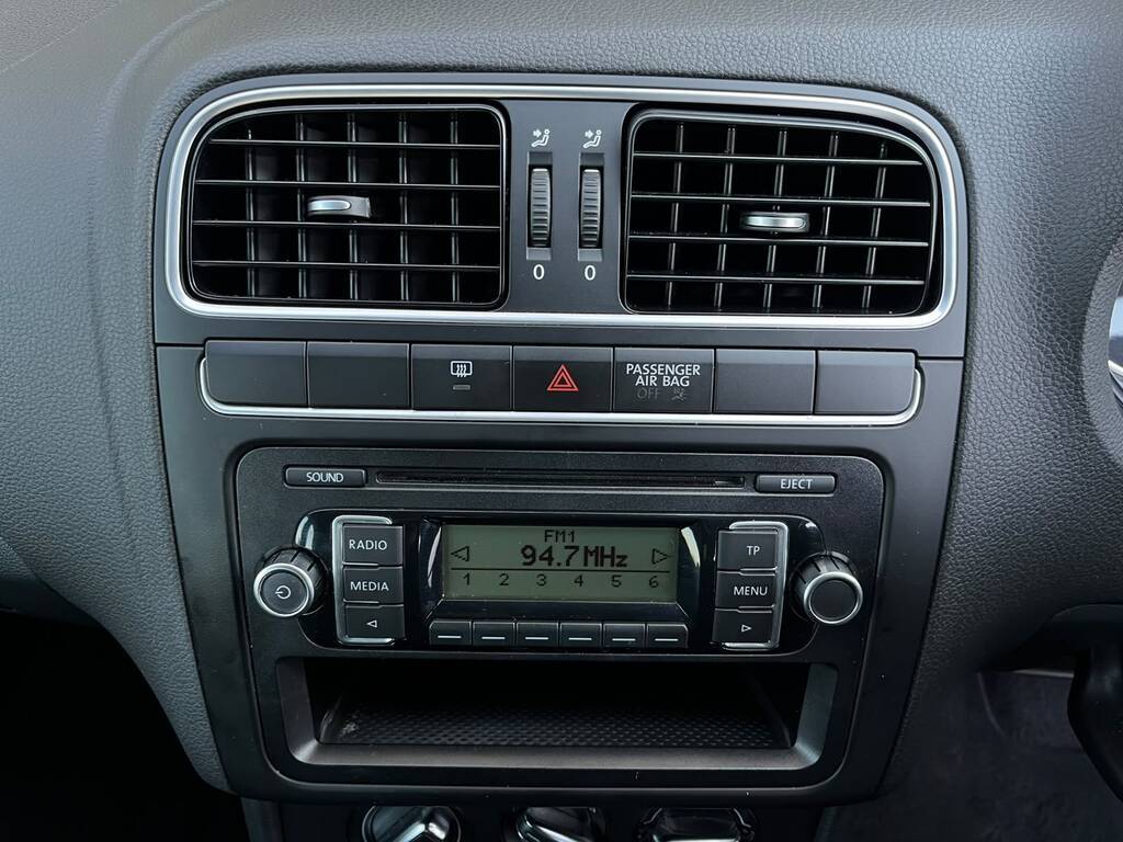 VOLKSWAGEN POLO POLO 1.6 COMFORTLINE 5DR - 10