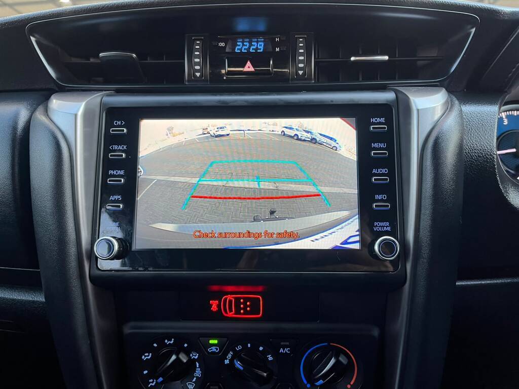 TOYOTA FORTUNER FORTUNER 2.4GD-6 R/B A/T - 12