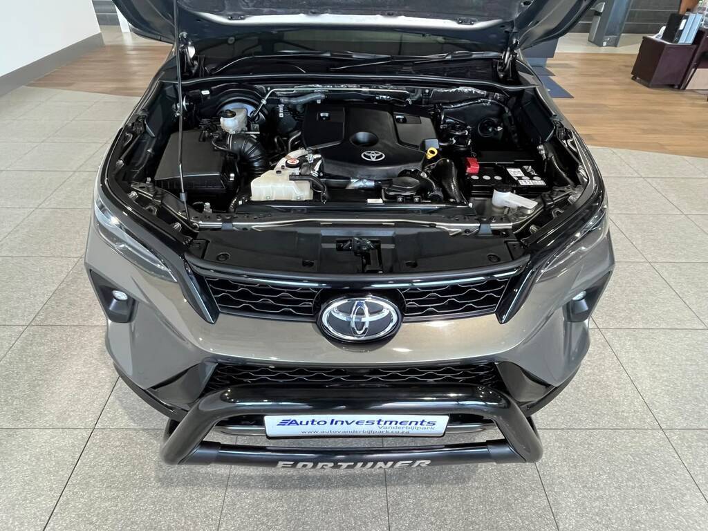TOYOTA FORTUNER FORTUNER 2.4GD-6 R/B A/T - 14