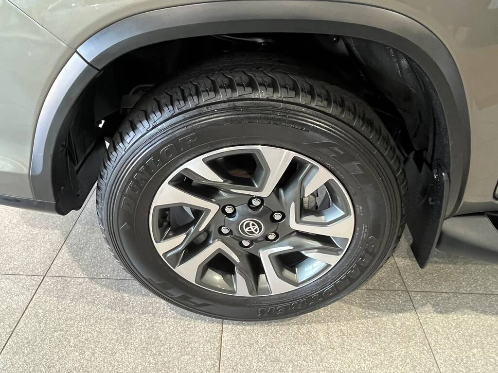 TOYOTA FORTUNER FORTUNER 2.4GD-6 R/B A/T - 19