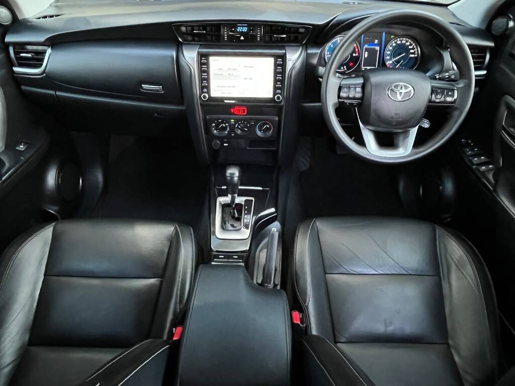 TOYOTA FORTUNER FORTUNER 2.4GD-6 R/B A/T - 6