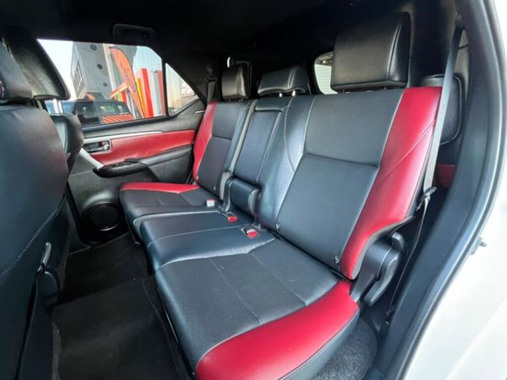 TOYOTA FORTUNER FORTUNER 2.8GD-6 R/B A/T - 12