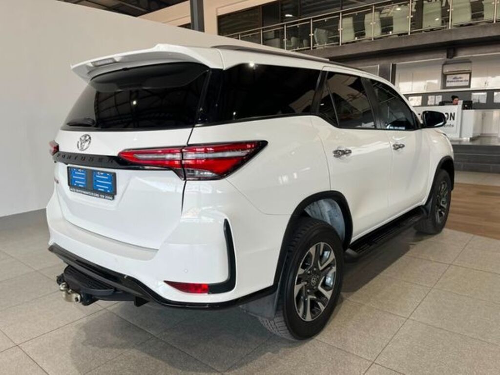 TOYOTA FORTUNER FORTUNER 2.8GD-6 R/B A/T - 4