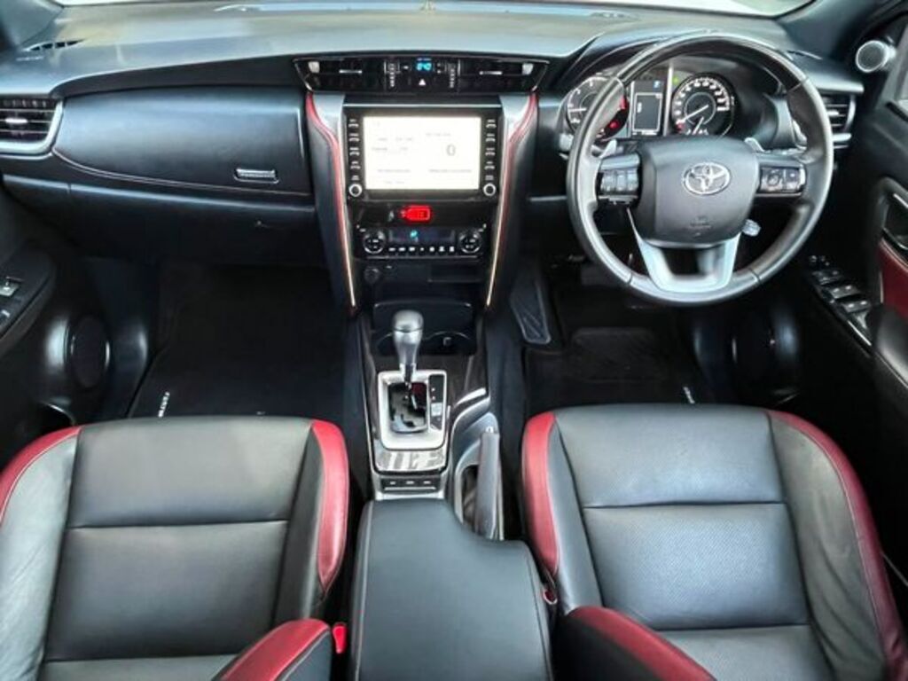 TOYOTA FORTUNER FORTUNER 2.8GD-6 R/B A/T - 9