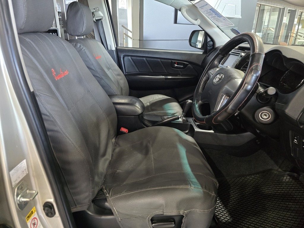 TOYOTA FORTUNER FORTUNER 3.0D-4D R/B A/T - 10