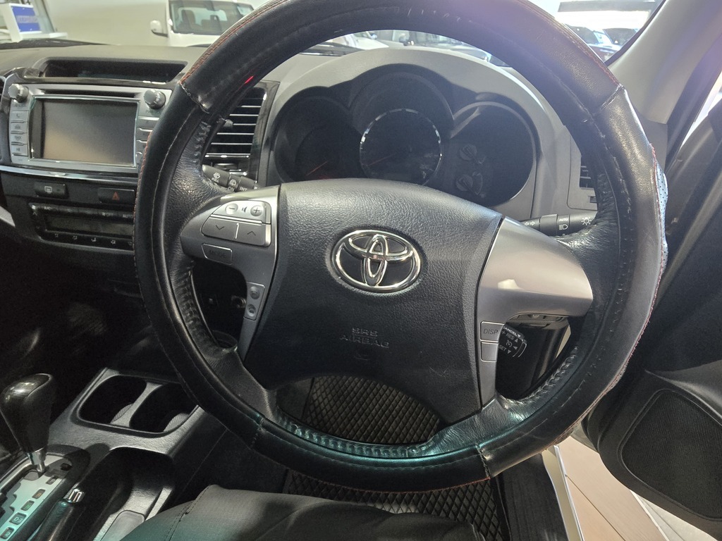 TOYOTA FORTUNER FORTUNER 3.0D-4D R/B A/T - 12