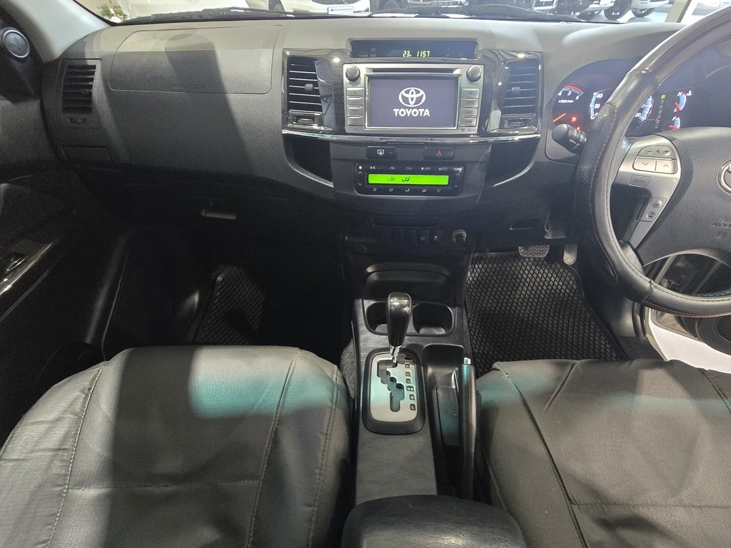 TOYOTA FORTUNER FORTUNER 3.0D-4D R/B A/T - 18