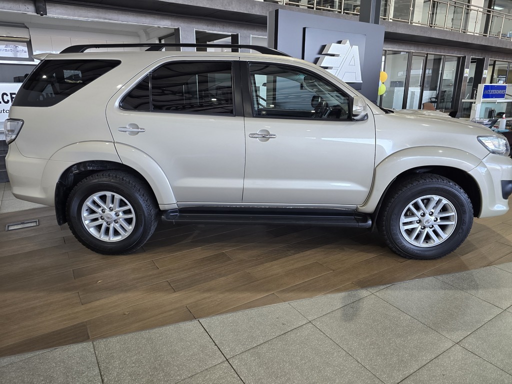 TOYOTA FORTUNER FORTUNER 3.0D-4D R/B A/T - 8