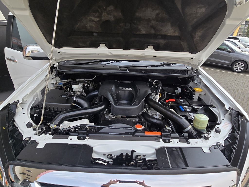 ISUZU D-MAX D-MAX 300 LX A/T D/C P/U