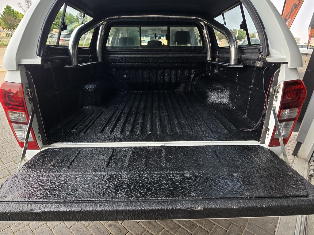 ISUZU D-MAX D-MAX 300 LX A/T D/C P/U
