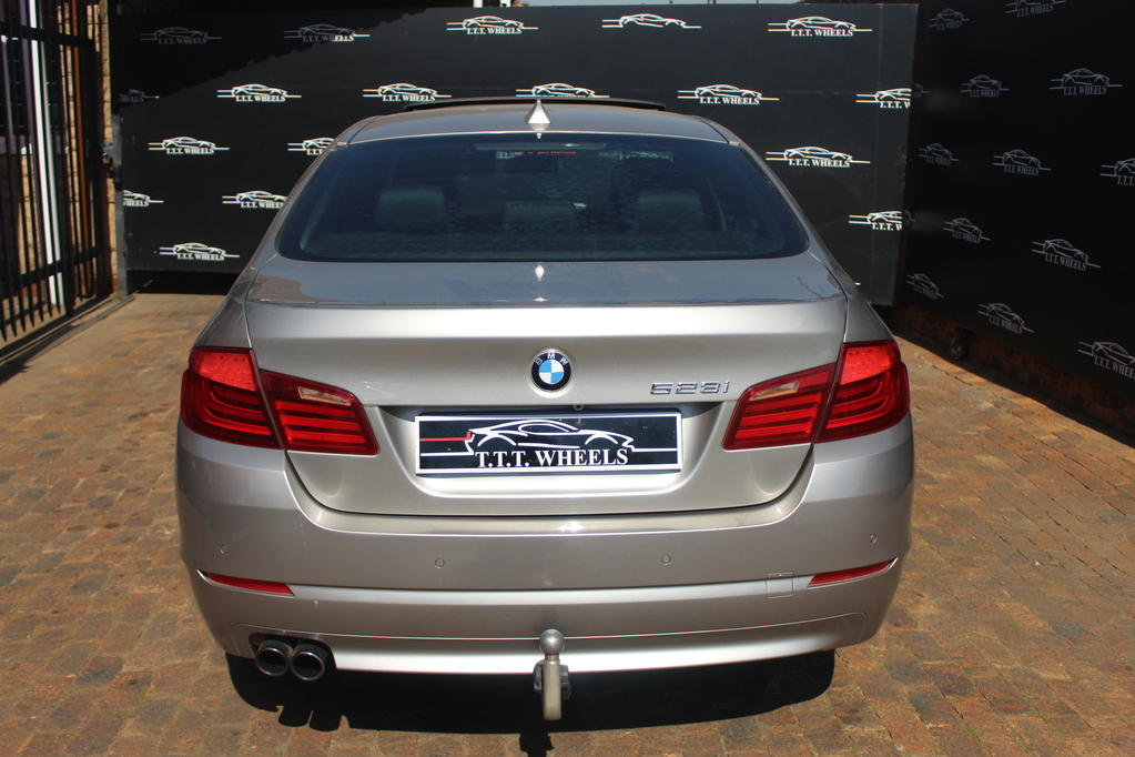 Thumbnail Image Thumbnail Image