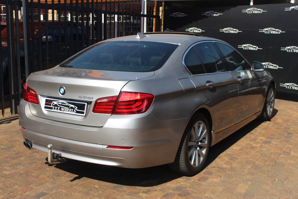 Thumbnail Image Thumbnail Image