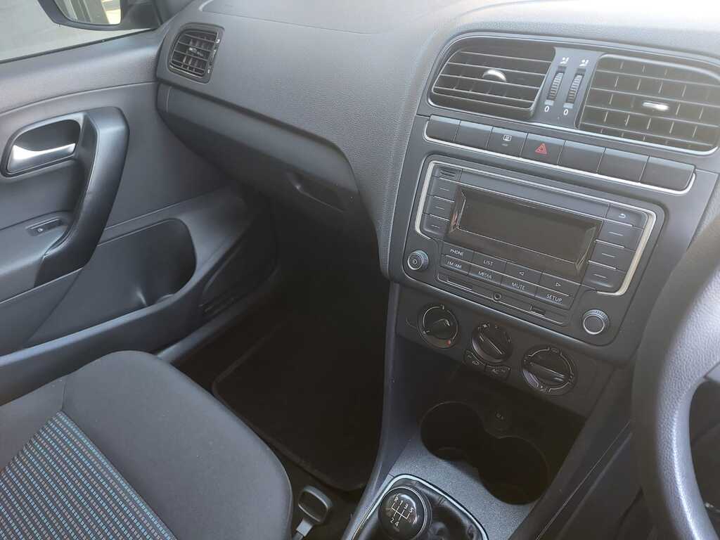 VOLKSWAGEN POLO VIVO POLO VIVO 1.4 COMFORTLINE (5DR)