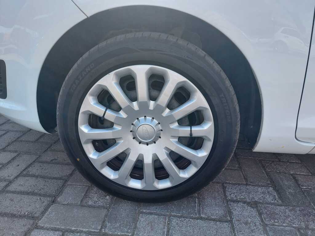 FORD FIESTA FIESTA 1.4 AMBIENTE 5 Dr