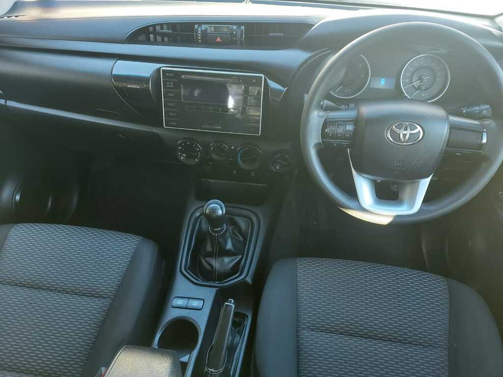 TOYOTA HILUX HILUX 2.4 GD-6 SRX P/U D/C 4X4