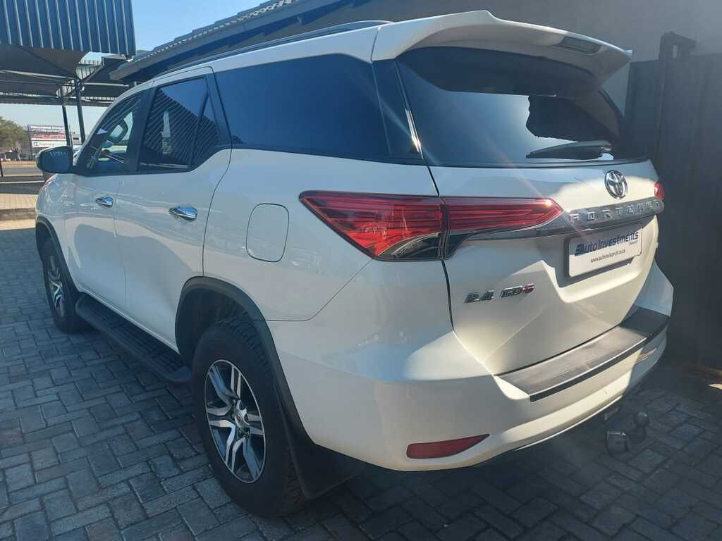 TOYOTA FORTUNER FORTUNER 2.4GD-6 4X4 A/T