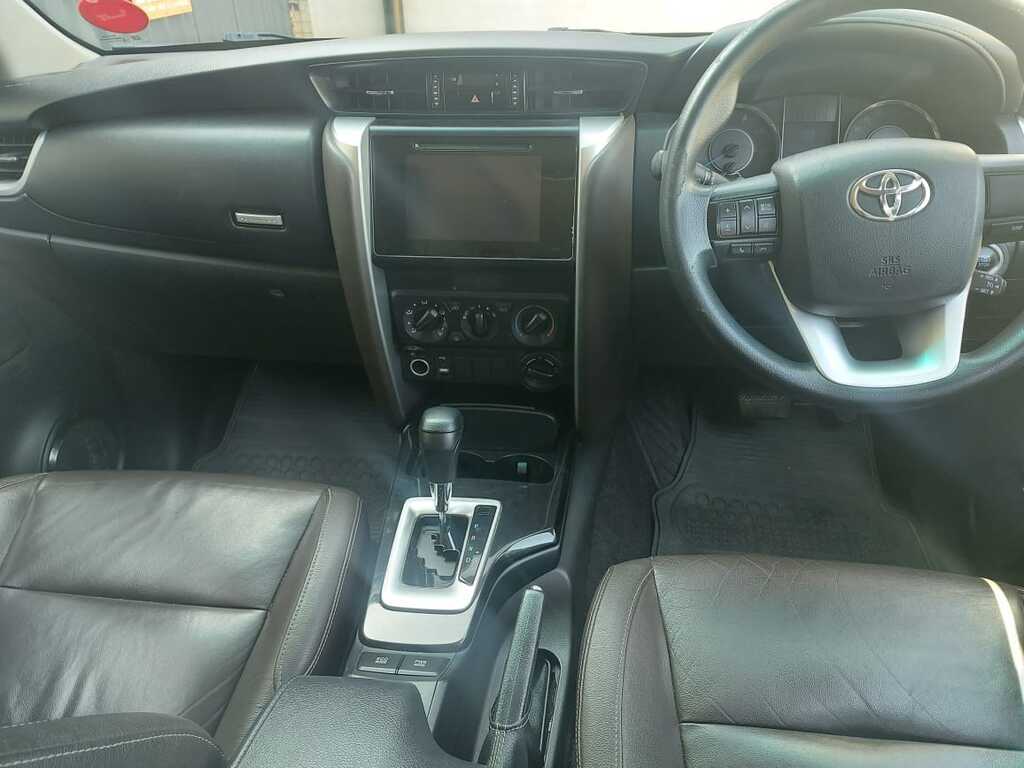 TOYOTA FORTUNER FORTUNER 2.4GD-6 4X4 A/T