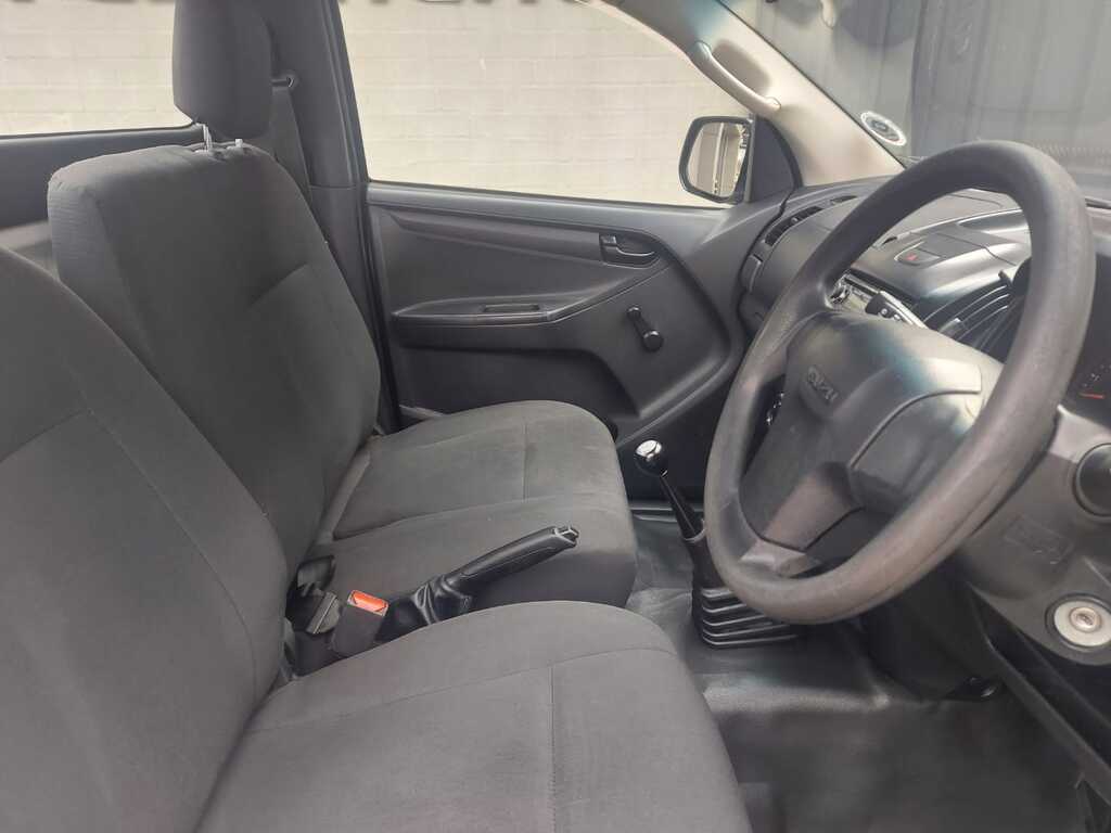 ISUZU D-MAX D-MAX 250C FLEETSIDE S/C P/U - 10