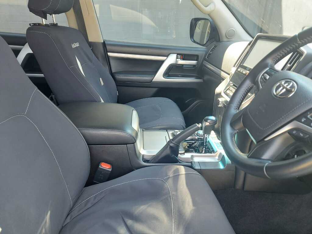 TOYOTA LAND CRUISER LANDCRUISER 200 V8 4.5D VX A/T