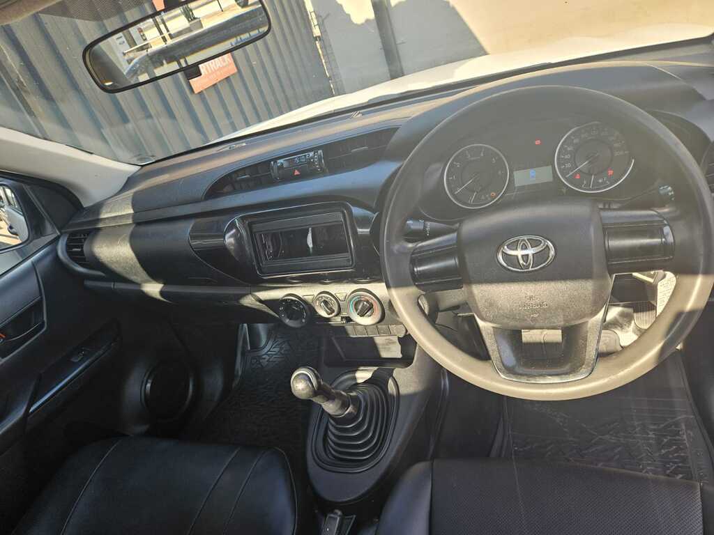 TOYOTA HILUX HILUX 2.4 GD A/C P/U S/C - 6