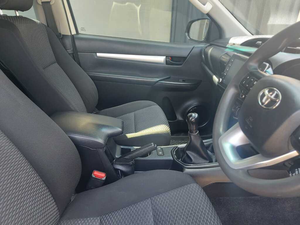 TOYOTA HILUX HILUX 2.4 GD-6 RB RAIDER P/U E/CAB
