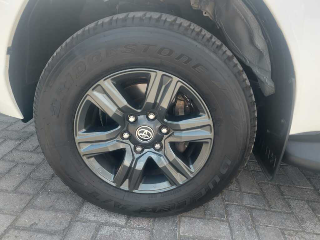 TOYOTA HILUX HILUX 2.4 GD-6 RB RAIDER P/U E/CAB