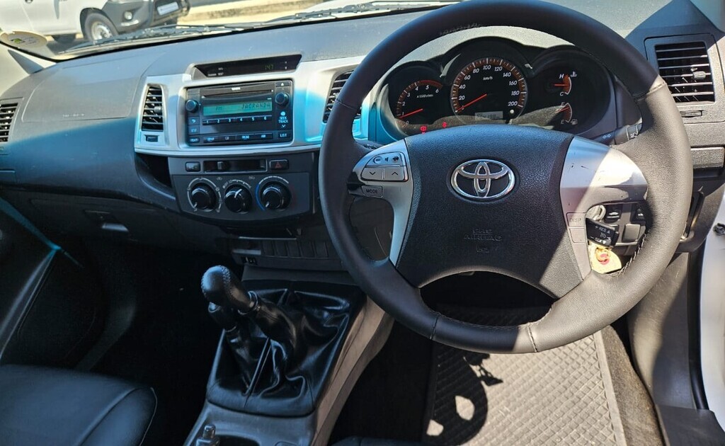 TOYOTA HILUX HILUX 3.0 D-4D RAIDER 4X4 P/U S/C