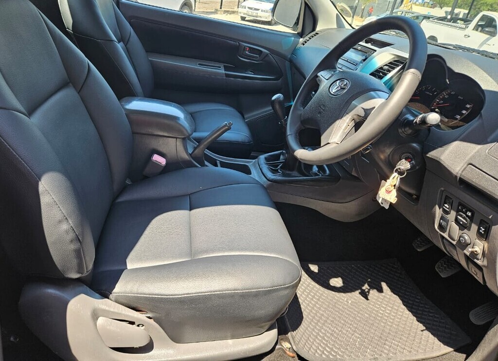 TOYOTA HILUX HILUX 3.0 D-4D RAIDER 4X4 P/U S/C