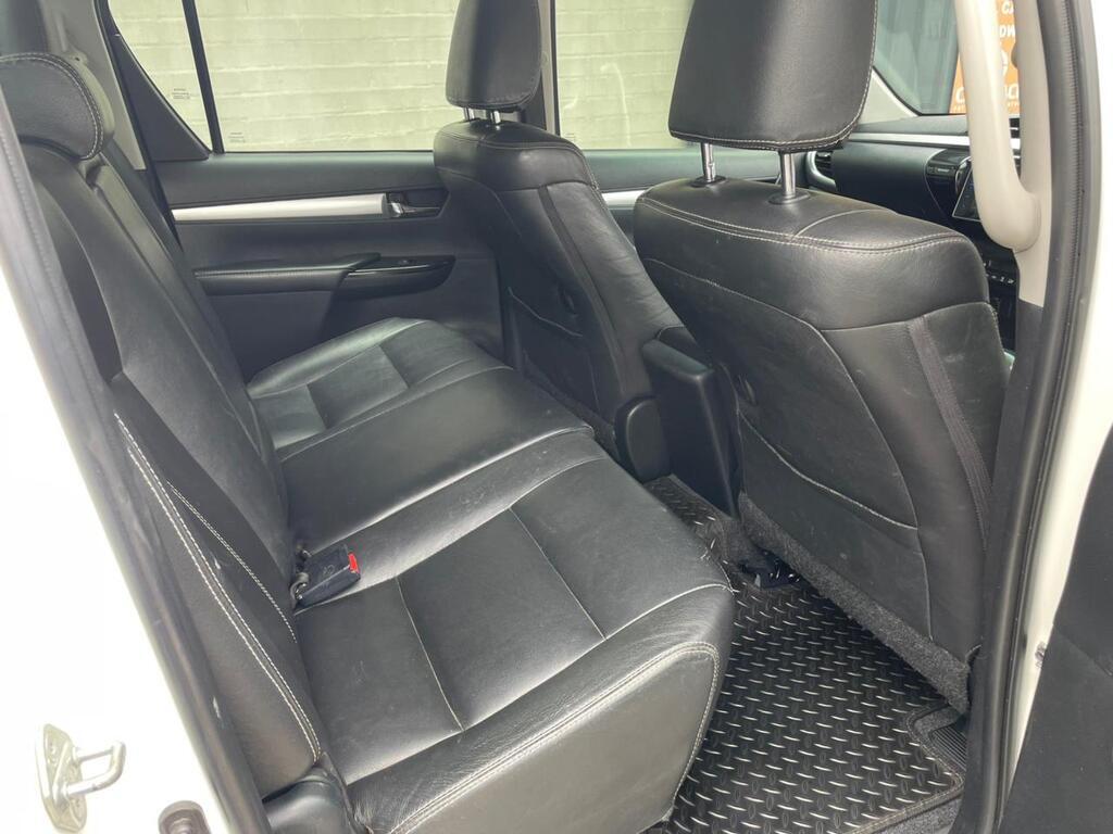 TOYOTA HILUX HILUX 2.8 GD-6 RAIDER 4X4 P/U D/C