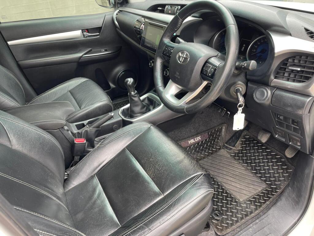 TOYOTA HILUX HILUX 2.8 GD-6 RAIDER 4X4 P/U D/C