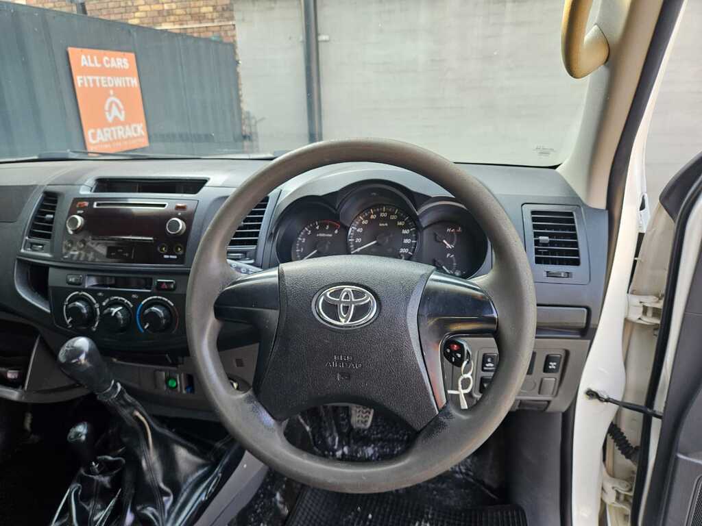 TOYOTA HILUX HILUX 2.5 D-4D SRX 4X4 P/U S/C - 6