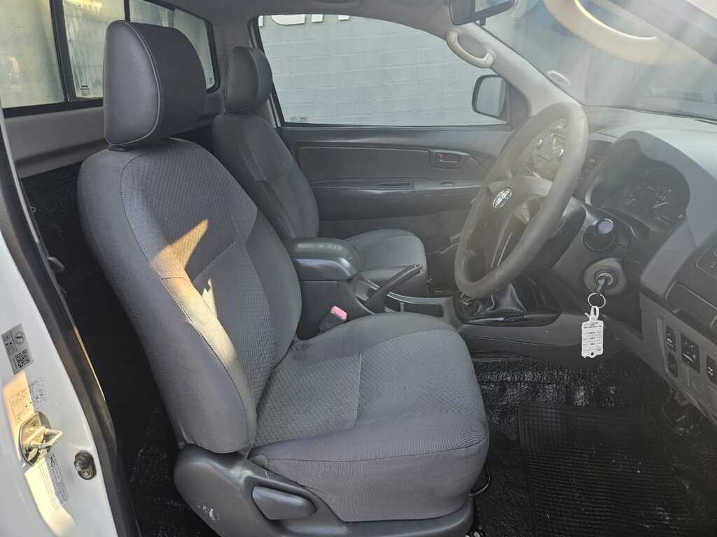 TOYOTA HILUX HILUX 2.5 D-4D SRX 4X4 P/U S/C - 7