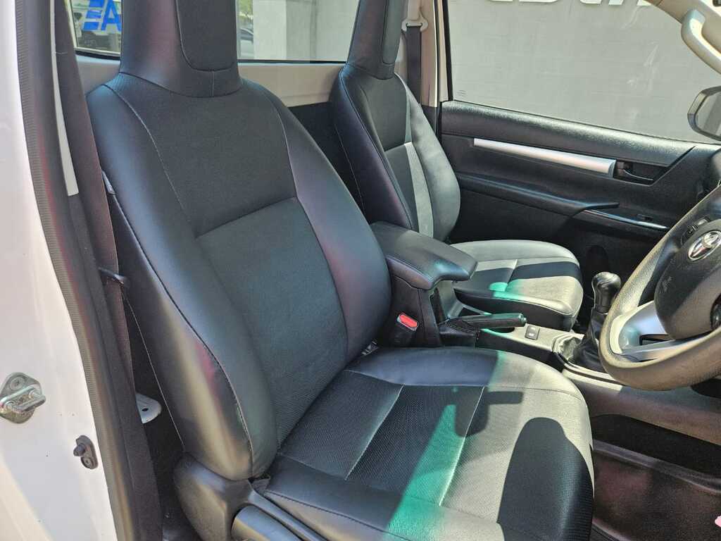TOYOTA HILUX HILUX 2.4 GD-6 SR 4X4 P/U S/C