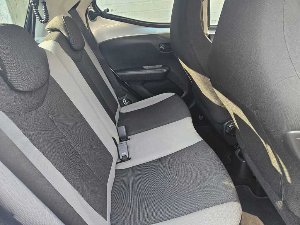 TOYOTA AYGO AYGO 1.0  X- PLAY (5DR) - 10