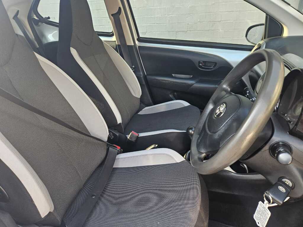 TOYOTA AYGO AYGO 1.0  X- PLAY (5DR) - 9