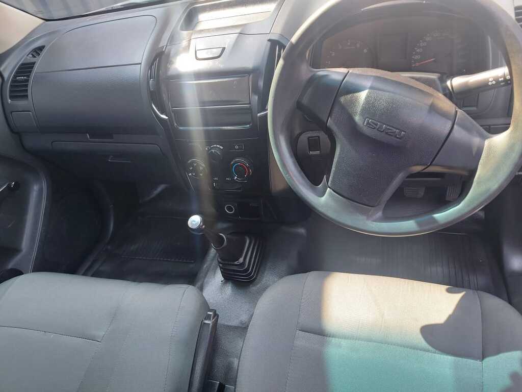 ISUZU D-MAX D-MAX 250C FLEETSIDE S/C P/U - 8