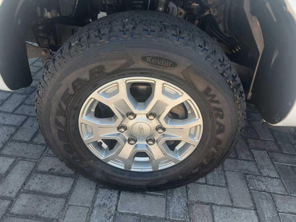 FORD RANGER RANGER 2.2TDCi XLS 4X4 A/T P/U S/C - 7