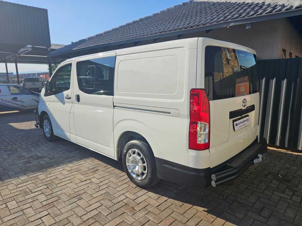 TOYOTA QUANTUM QUANTUM 2.8 LWB CREWCAB F/C P/V