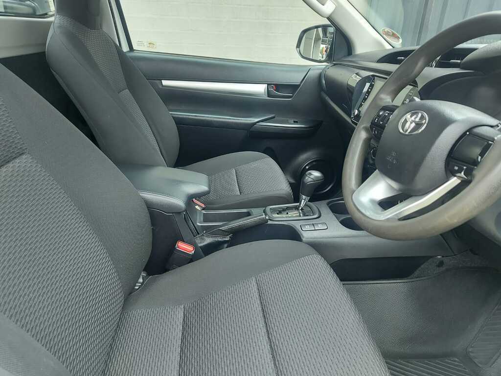 TOYOTA HILUX HILUX 2.4 GD-6 SRX 4X4 A/T P/U S/C