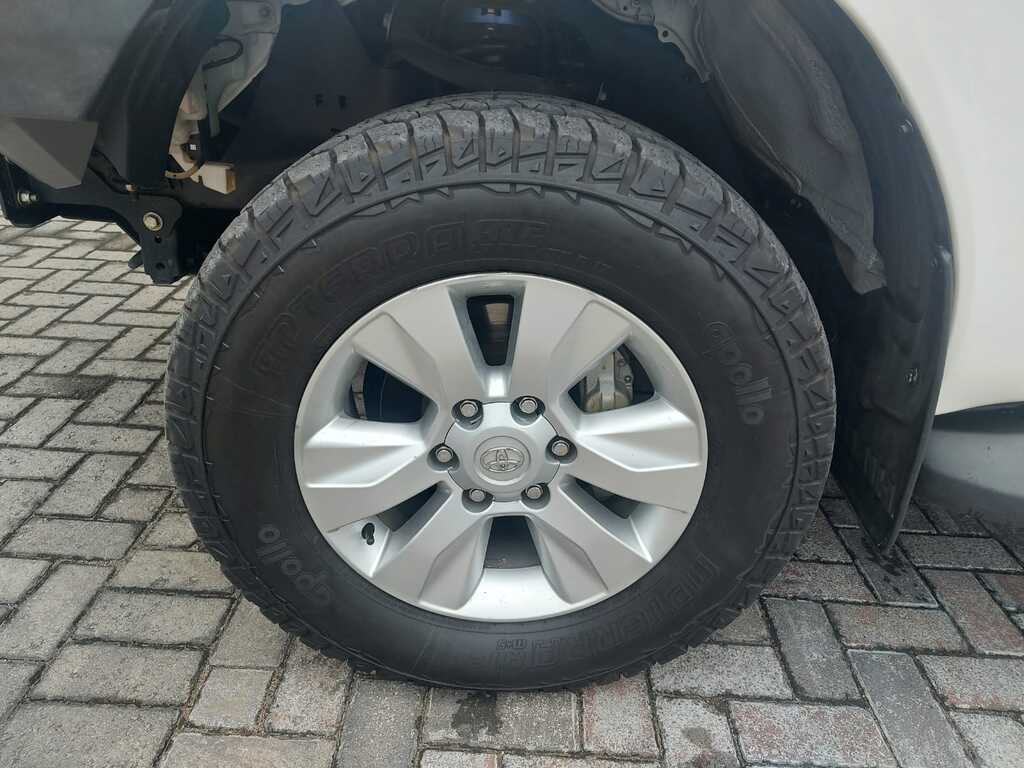 TOYOTA HILUX HILUX 2.4 GD-6 SRX 4X4 A/T P/U S/C