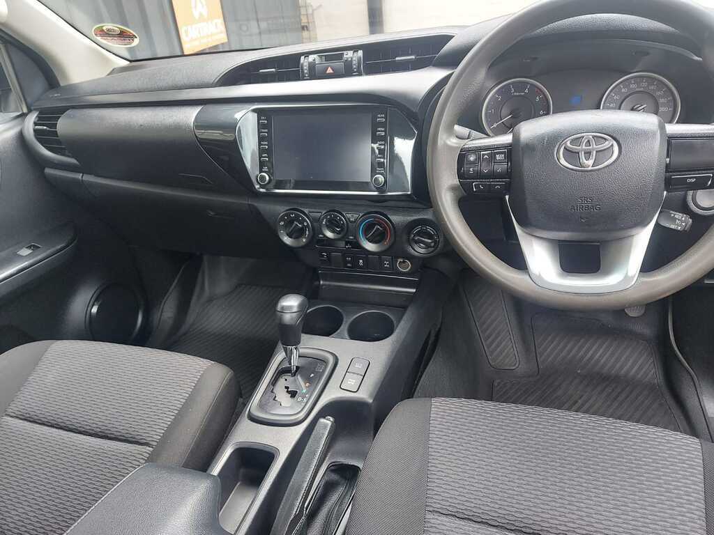 TOYOTA HILUX HILUX 2.4 GD-6 SRX 4X4 A/T P/U S/C