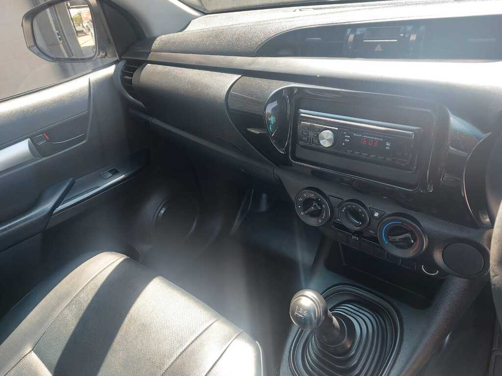 TOYOTA HILUX HILUX 2.4 GD A/C P/U S/C