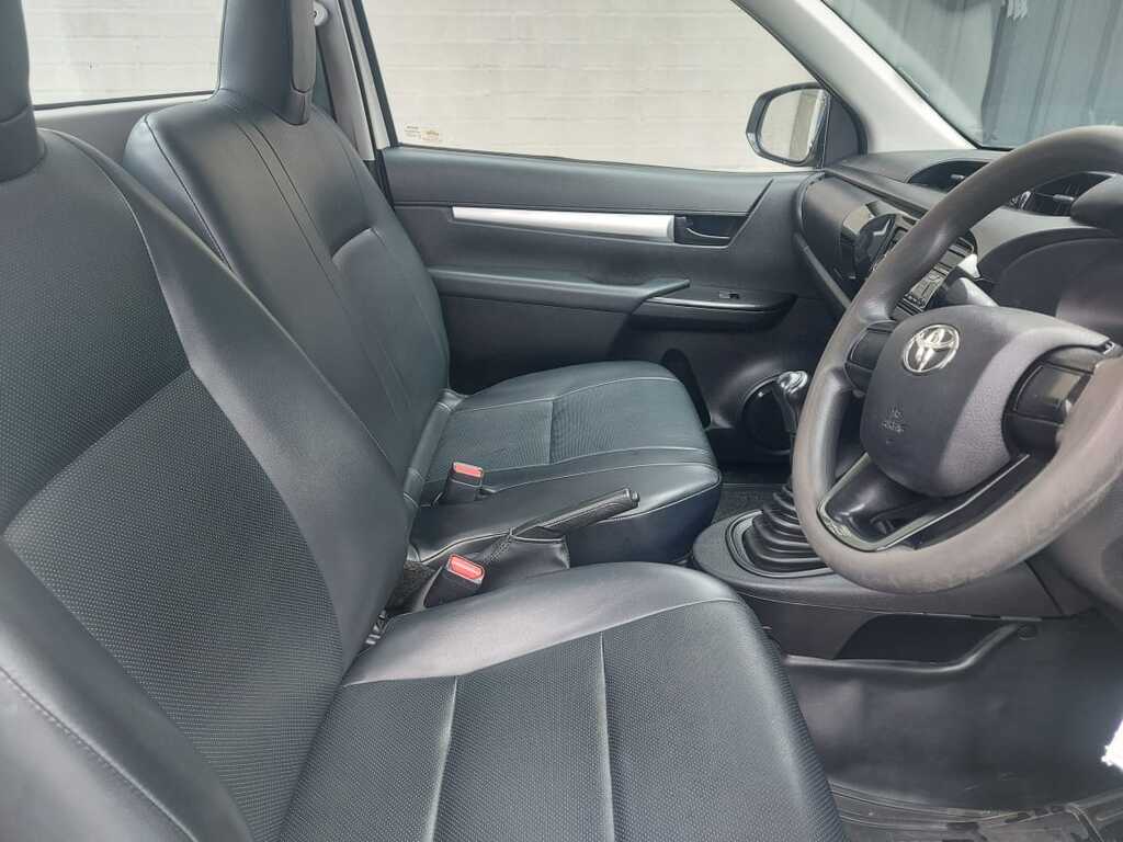 TOYOTA HILUX HILUX 2.4 GD A/C P/U S/C - 10