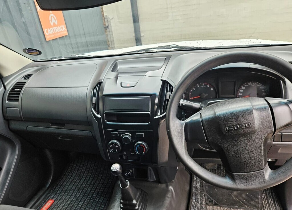 ISUZU D-MAX D-MAX 250C S/C P/U - 8