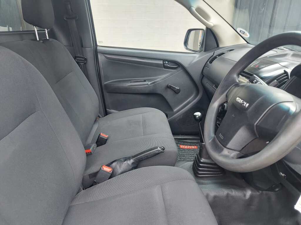 ISUZU D-MAX D-MAX 250C FLEETSIDE S/C P/U - 11