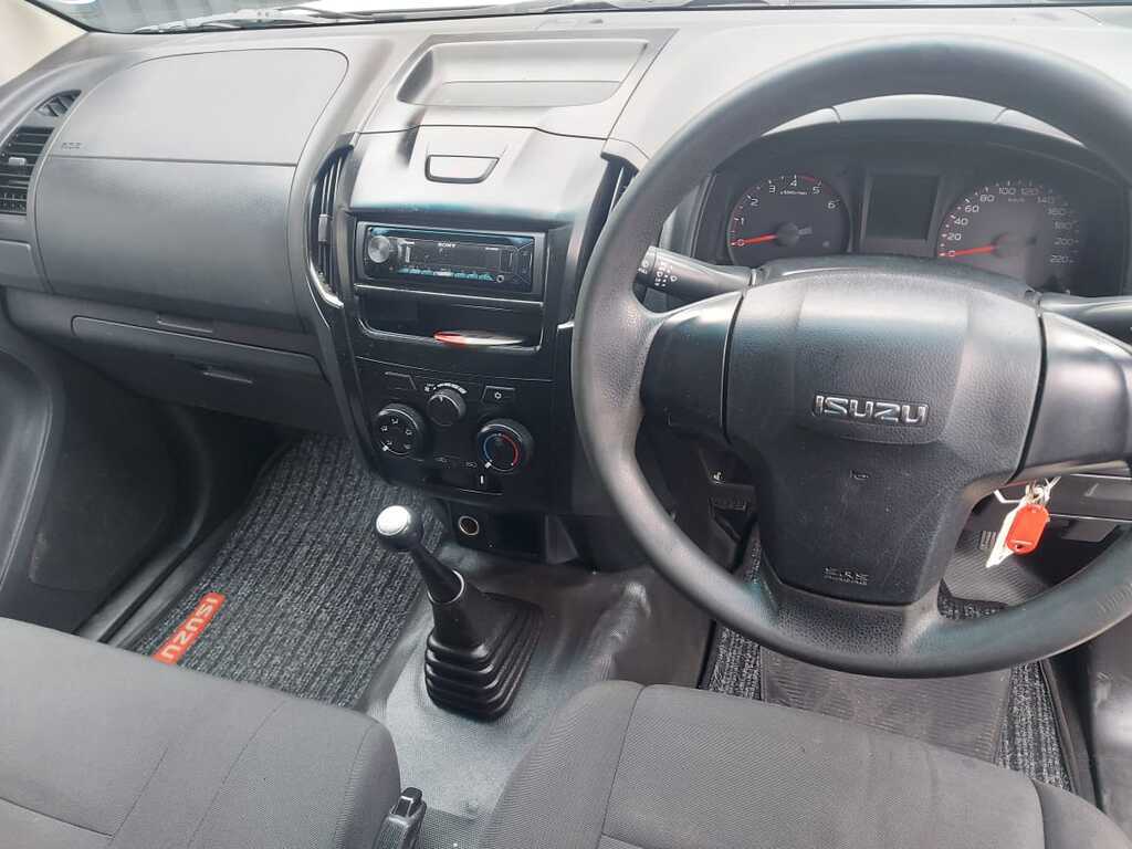 ISUZU D-MAX D-MAX 250C FLEETSIDE S/C P/U - 9