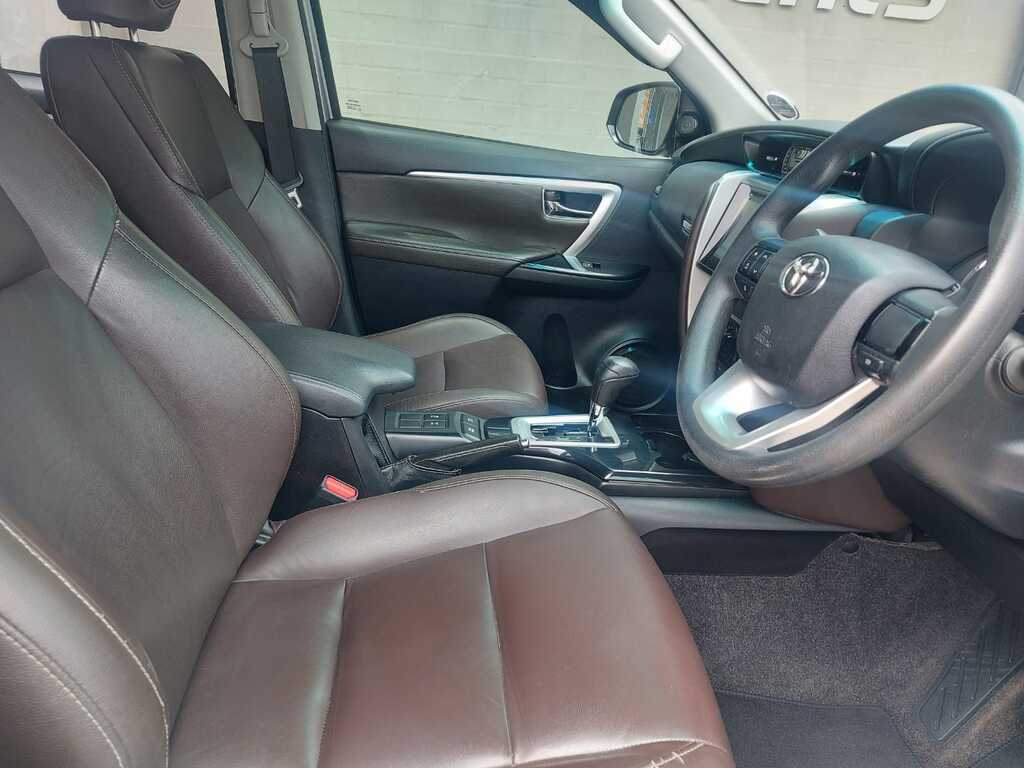 TOYOTA FORTUNER FORTUNER 2.4GD-6 R/B A/T