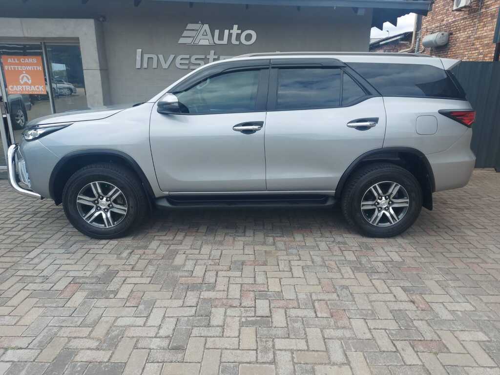 TOYOTA FORTUNER FORTUNER 2.4GD-6 R/B A/T